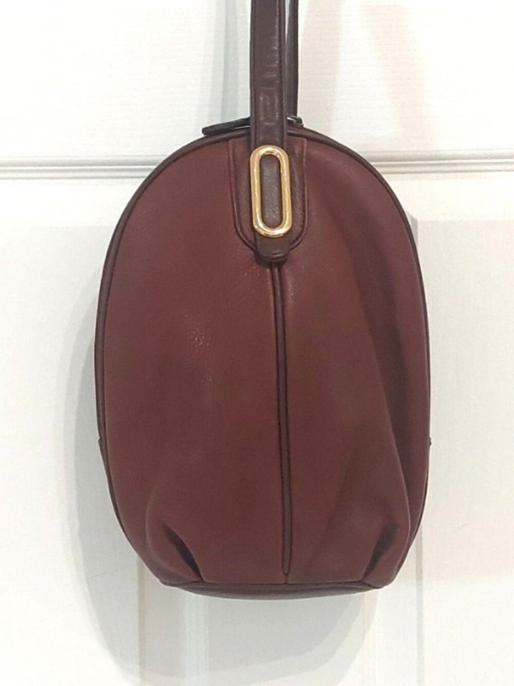 Vintage Aurielle Leather Sling Bag – Excellent Condition